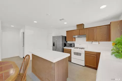 2797 Whitney Dr, Fairfield, CA 94533 photo 31