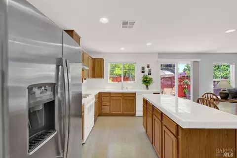 2797 Whitney Dr, Fairfield, CA 94533 photo 23