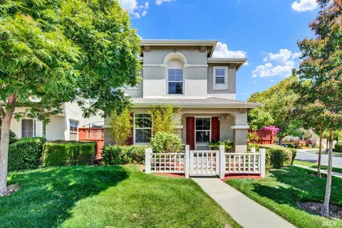 2797 Whitney Dr, Fairfield, CA 94533 photo 6