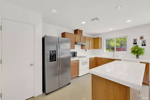 2797 Whitney Dr, Fairfield, CA 94533 photo 22