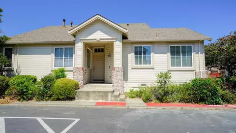706 Briggs Pl, Petaluma, CA 94954