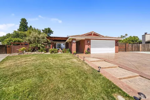 2120 Vine Ct, Fairfield, CA 94533
