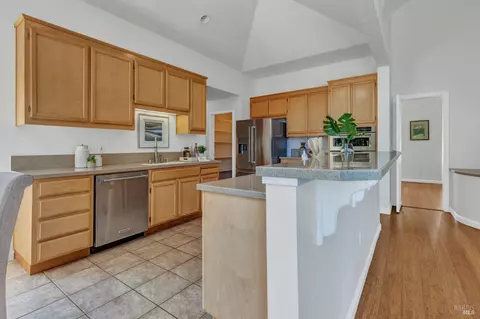 1068 Kipling Ct, Concord, CA 94518 photo 9