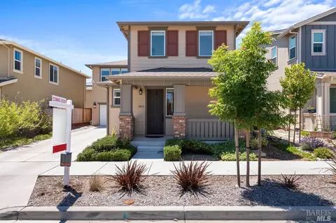 1613 Sorrel St, Santa Rosa, CA 95403