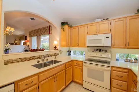 230 Bartlett Ln, Vacaville, CA 95687 photo 10