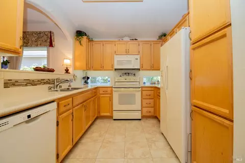 230 Bartlett Ln, Vacaville, CA 95687 photo 13