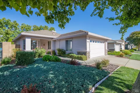 230 Bartlett Ln, Vacaville, CA 95687