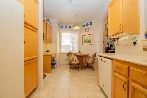 230 Bartlett Ln, Vacaville, CA 95687 photo 14