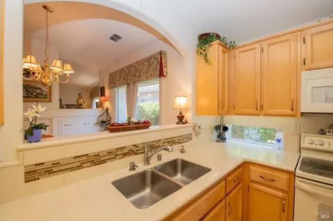 230 Bartlett Ln, Vacaville, CA 95687 photo 12