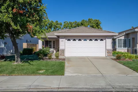230 Bartlett Ln, Vacaville, CA 95687 photo 3