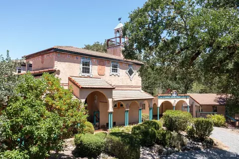 2645 Leslie Rd, Santa Rosa, CA 95404