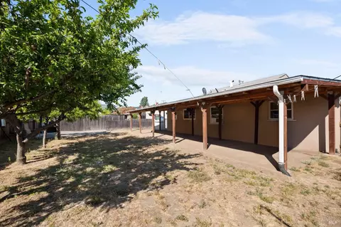 11 Alter St, Cloverdale, CA 95425 photo 9