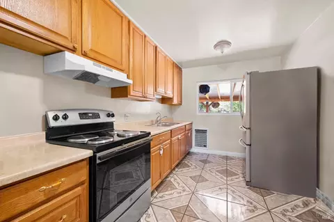 11 Alter St, Cloverdale, CA 95425 photo 4