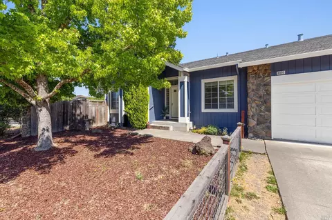 8802 Clothier Ln, Cotati, CA 94931 photo 2