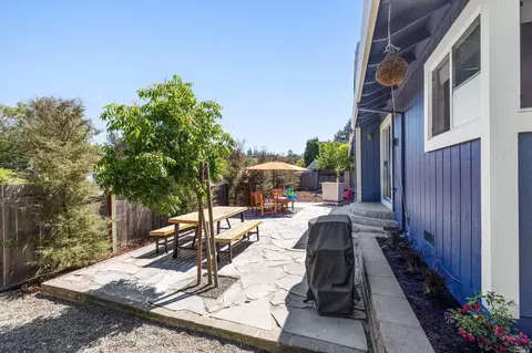 8802 Clothier Ln, Cotati, CA 94931 photo 4