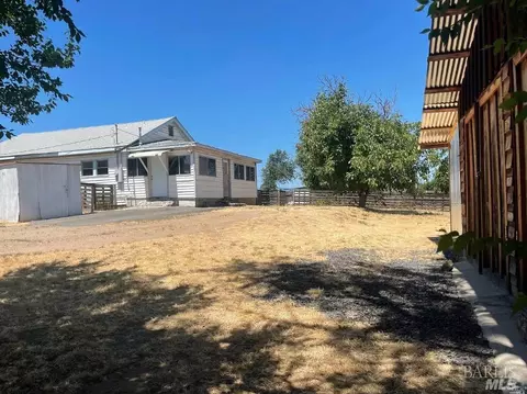 1261 N State St, Ukiah, CA 95482 photo 2