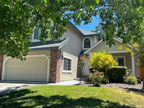 132 Creek Way, Santa Rosa, CA 95403