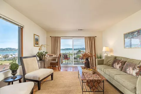 56 Anchorage Rd, Sausalito, CA 94965 photo 2