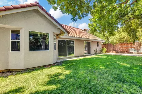 680 Rambleton Dr, Vacaville, CA 95688 photo 23