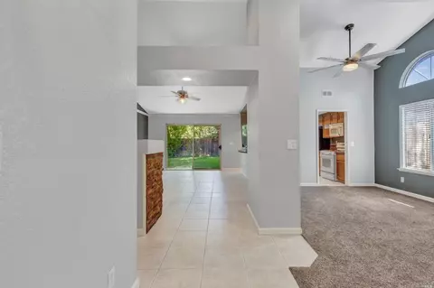 680 Rambleton Dr, Vacaville, CA 95688 photo 3