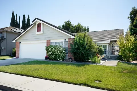 624 Harvard Ave, Vacaville, CA 95687