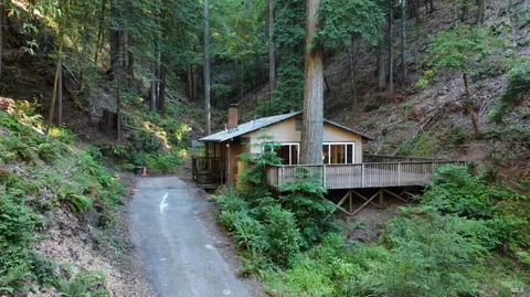 12855 Richardson Ave, Guerneville, CA 95446