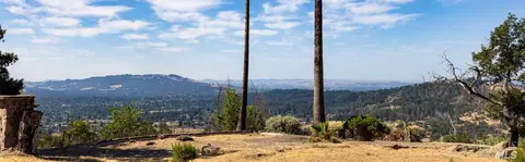 4200 Rolling Oaks Rd, Santa Rosa, CA 95409