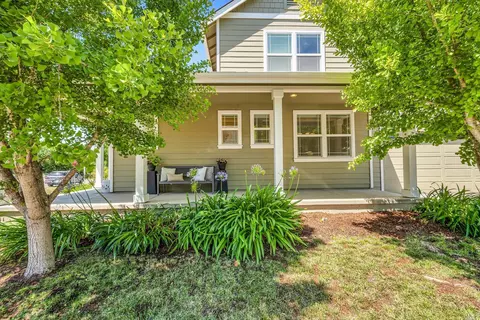 101 Paul Wittke Dr, Healdsburg, CA 95448