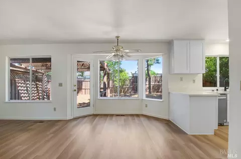 164 Cornell St, Windsor, CA 95492 photo 4