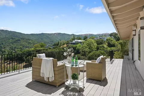 63 Eagle Dr, Novato, CA 94949 photo 6