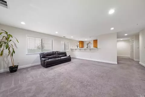 269 Idora Ave, Vallejo, CA 94591 photo 3