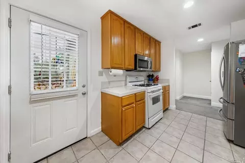 269 Idora Ave, Vallejo, CA 94591 photo 9