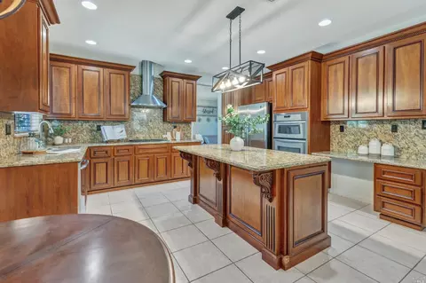 930 Shadow Tree Ct, Vacaville, CA 95687 photo 13