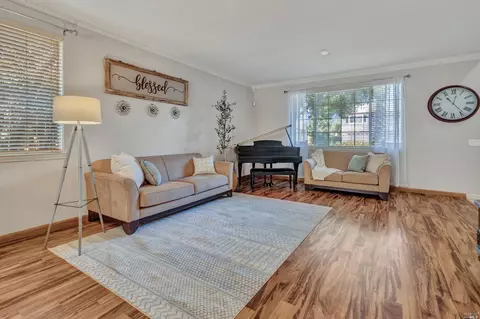 930 Shadow Tree Ct, Vacaville, CA 95687 photo 7