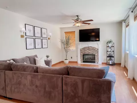 930 Shadow Tree Ct, Vacaville, CA 95687 photo 17