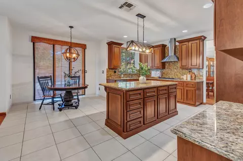 930 Shadow Tree Ct, Vacaville, CA 95687 photo 15