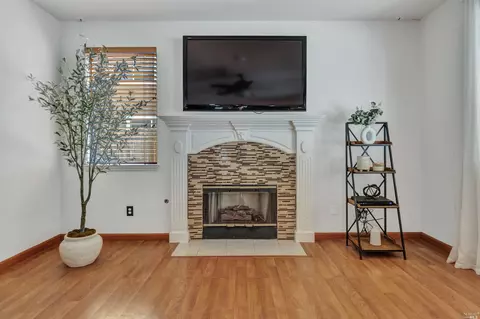930 Shadow Tree Ct, Vacaville, CA 95687 photo 20
