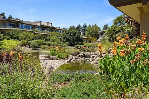 200 Deer Valley Rd #3A, San Rafael, CA 94903