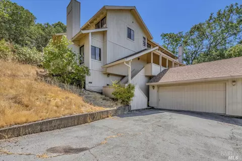 2 Rising Rd, Novato, CA 94945