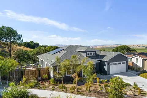 16 Misty Rd, Novato, CA 94945