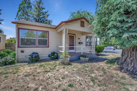 300 Haydon St, Healdsburg, CA 95448