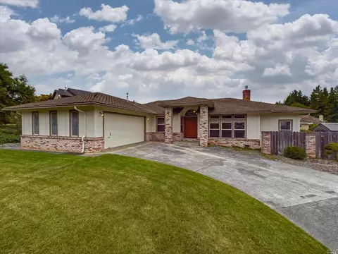 5738 Matsen Way, Eureka, CA 95503