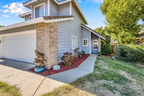 339 Regency Cir, Vacaville, CA 95687 photo 3