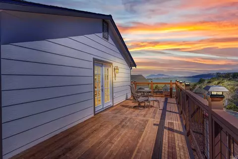 160 Helmsman Ct, Vallejo, CA 94591 photo 2