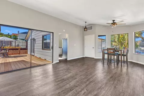 160 Helmsman Ct, Vallejo, CA 94591 photo 10