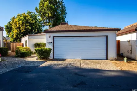 1253 Redwood Ct, Dixon, CA 95620