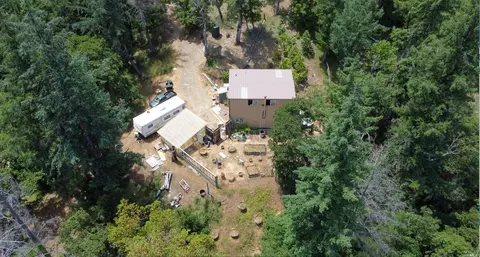 19041 Spyrock Rd, Laytonville, CA 95454