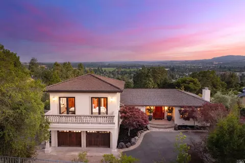 660 Alta Vista Dr, Healdsburg, CA 95448