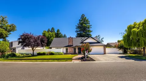 235 Sycamore Dr, Dixon, CA 95620