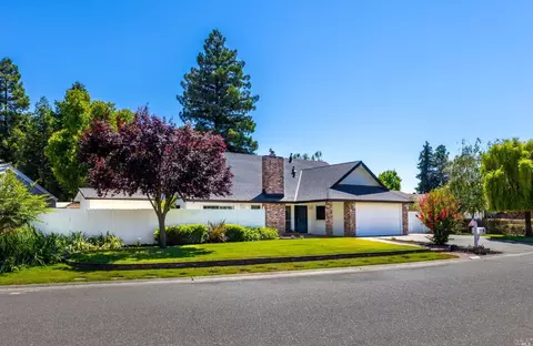 235 Sycamore Dr, Dixon, CA 95620 photo 3
